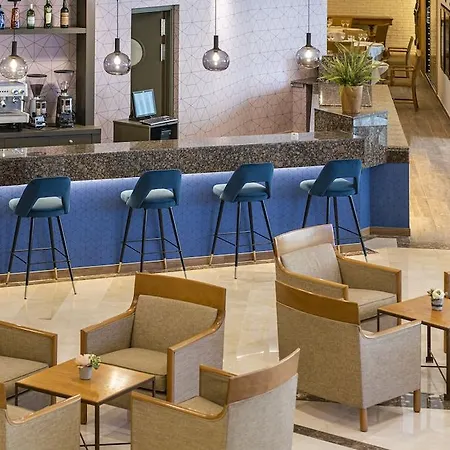 Hotel Hesperia Barcelona Sant Just 4*