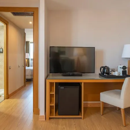 Hesperia Barcelona Sant Just Hotel 4*